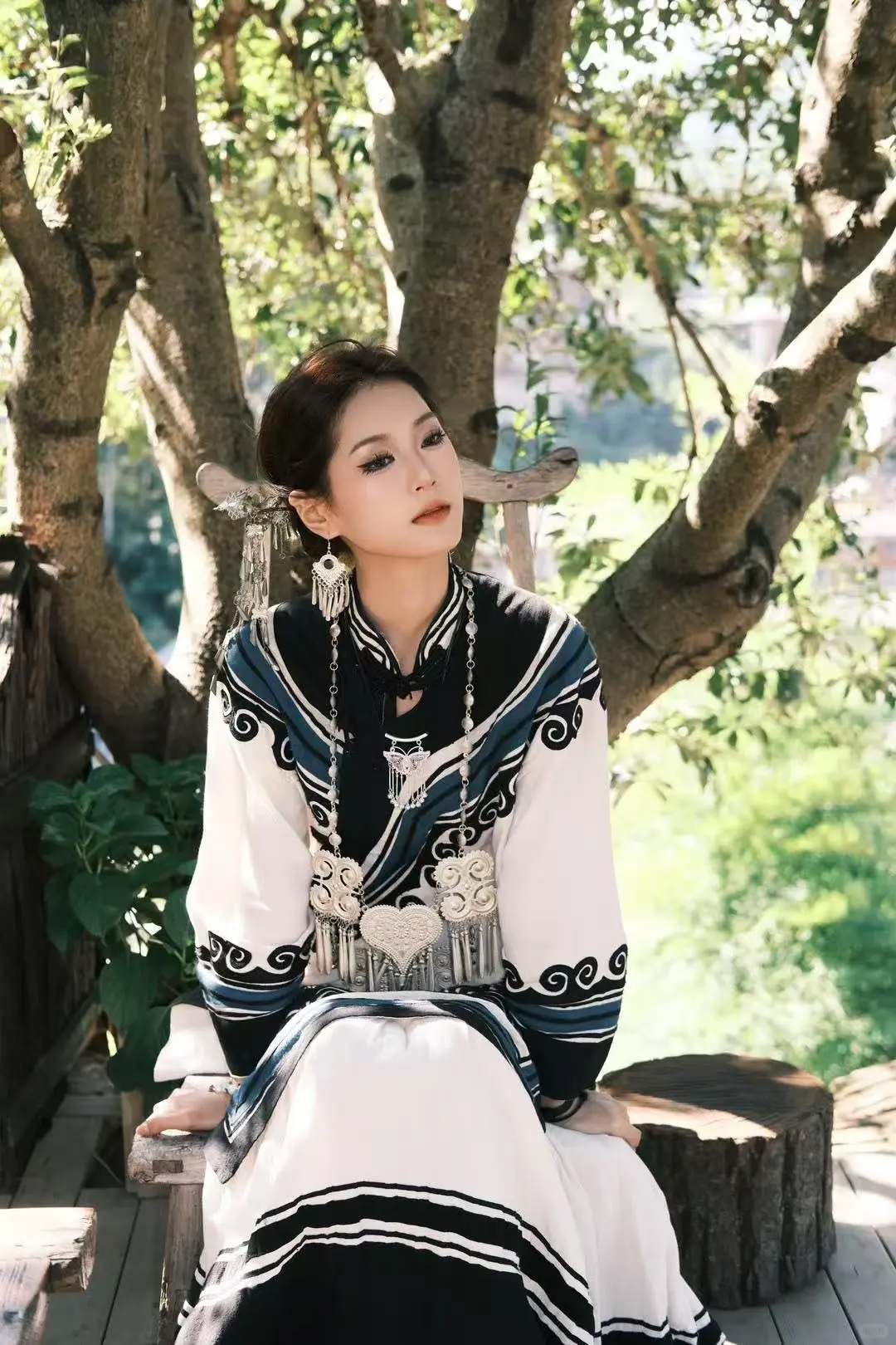 她的民族风太美了，爱死了！