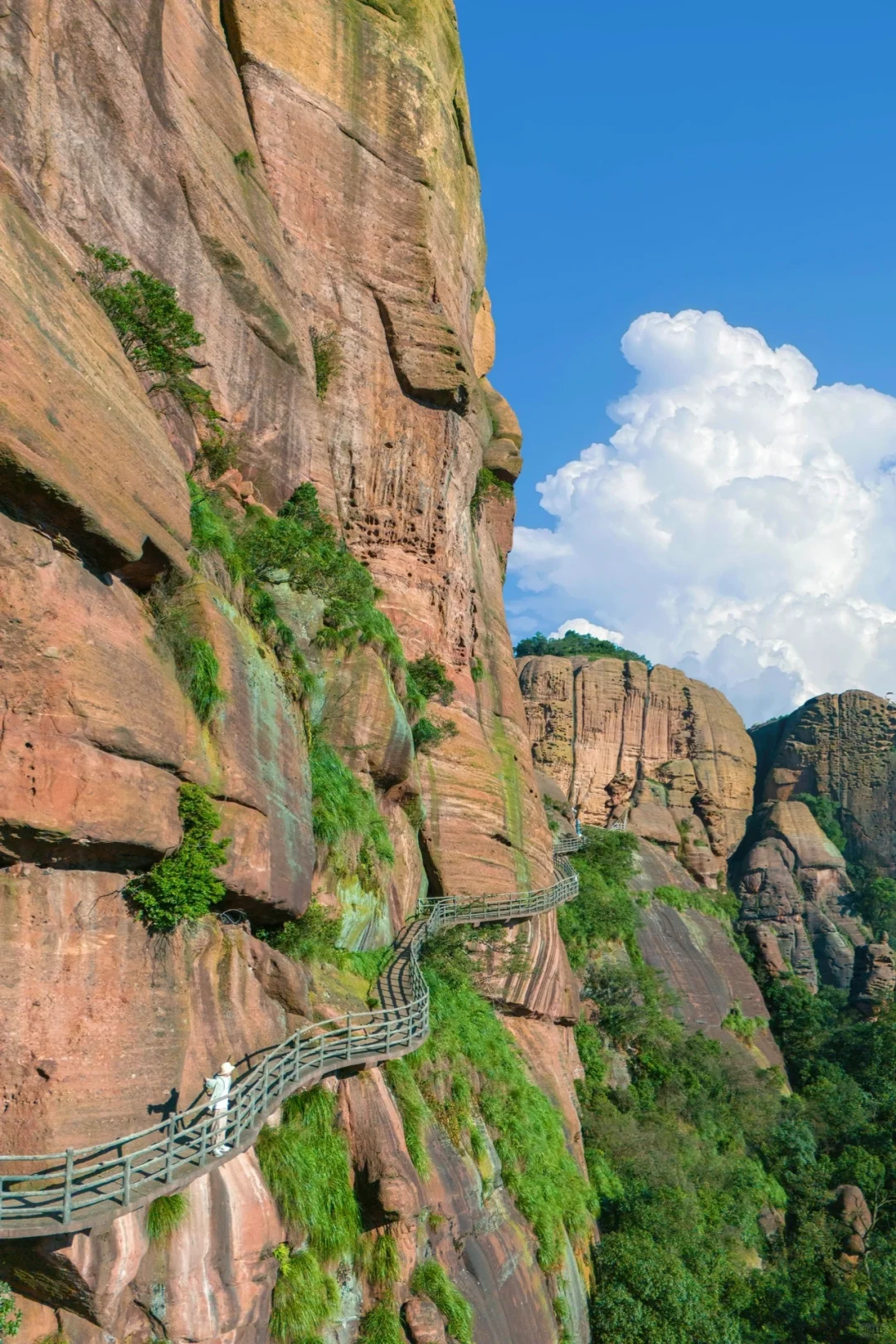 比起景德镇，我更爱上榜国家地理的春日小城