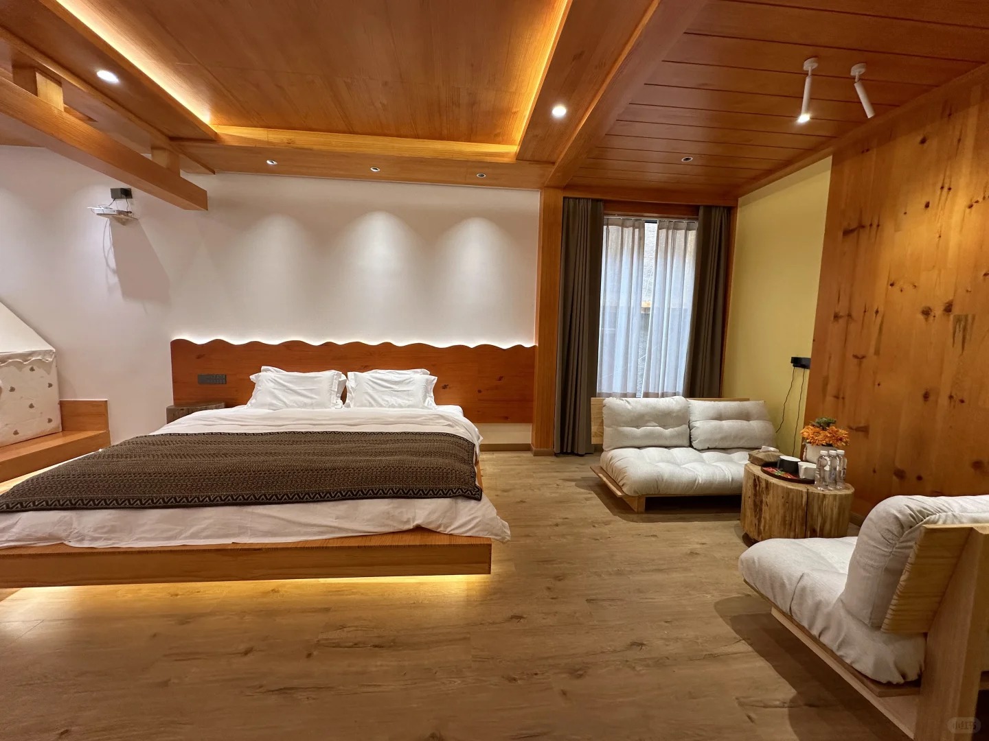 “谁说九寨沟不能住景区内？”