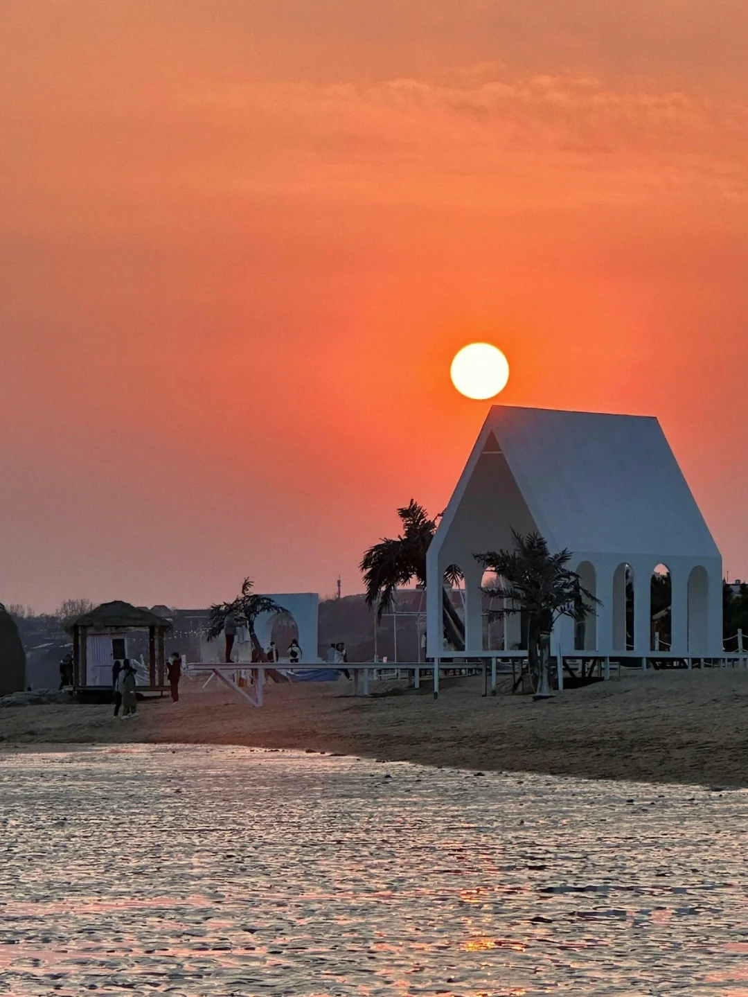 秦皇岛旅游攻略，超小众玩法看日出拍大片
