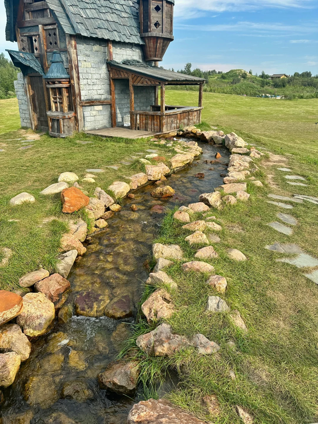 来阜新了 跟童话小镇似的