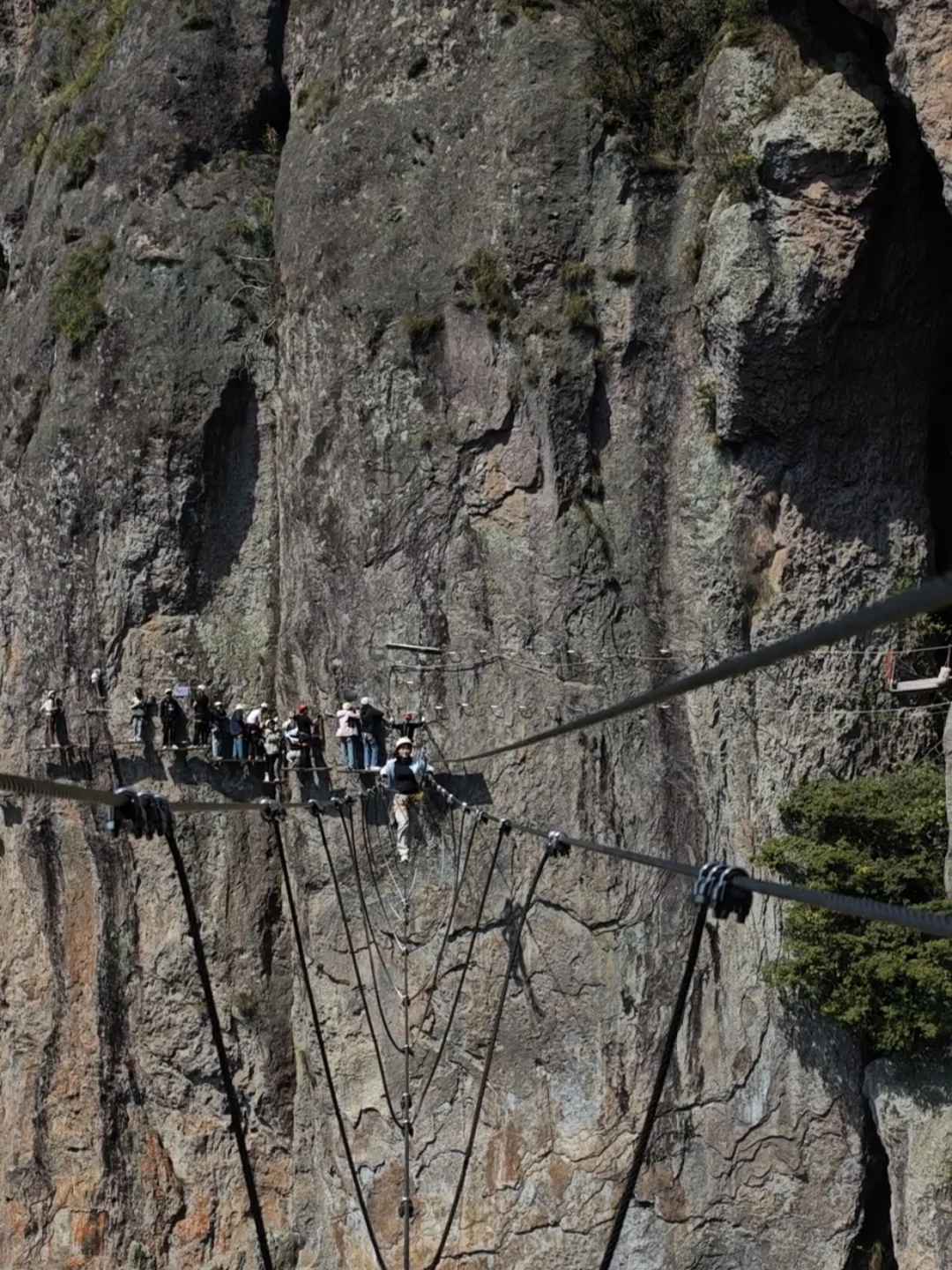 清明攀雁荡山飞拉达，飞祭徐霞客