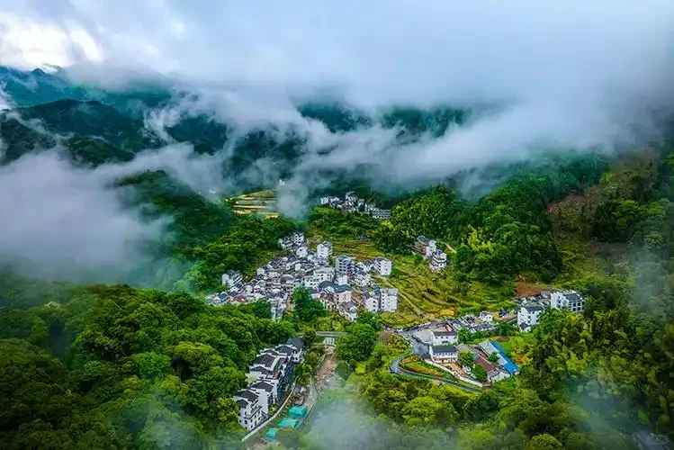 是仙境，亦是凡俗-石台！