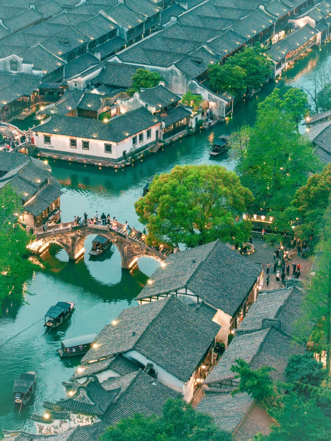 能打败乌镇的，只有春天的乌镇！