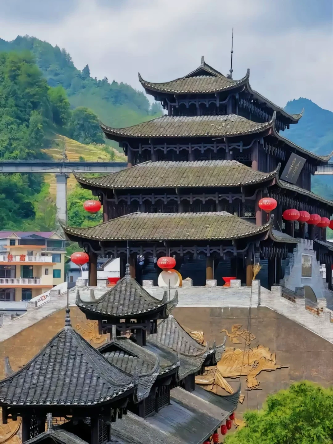 第一次带爸妈去湖南，去看凤凰古城