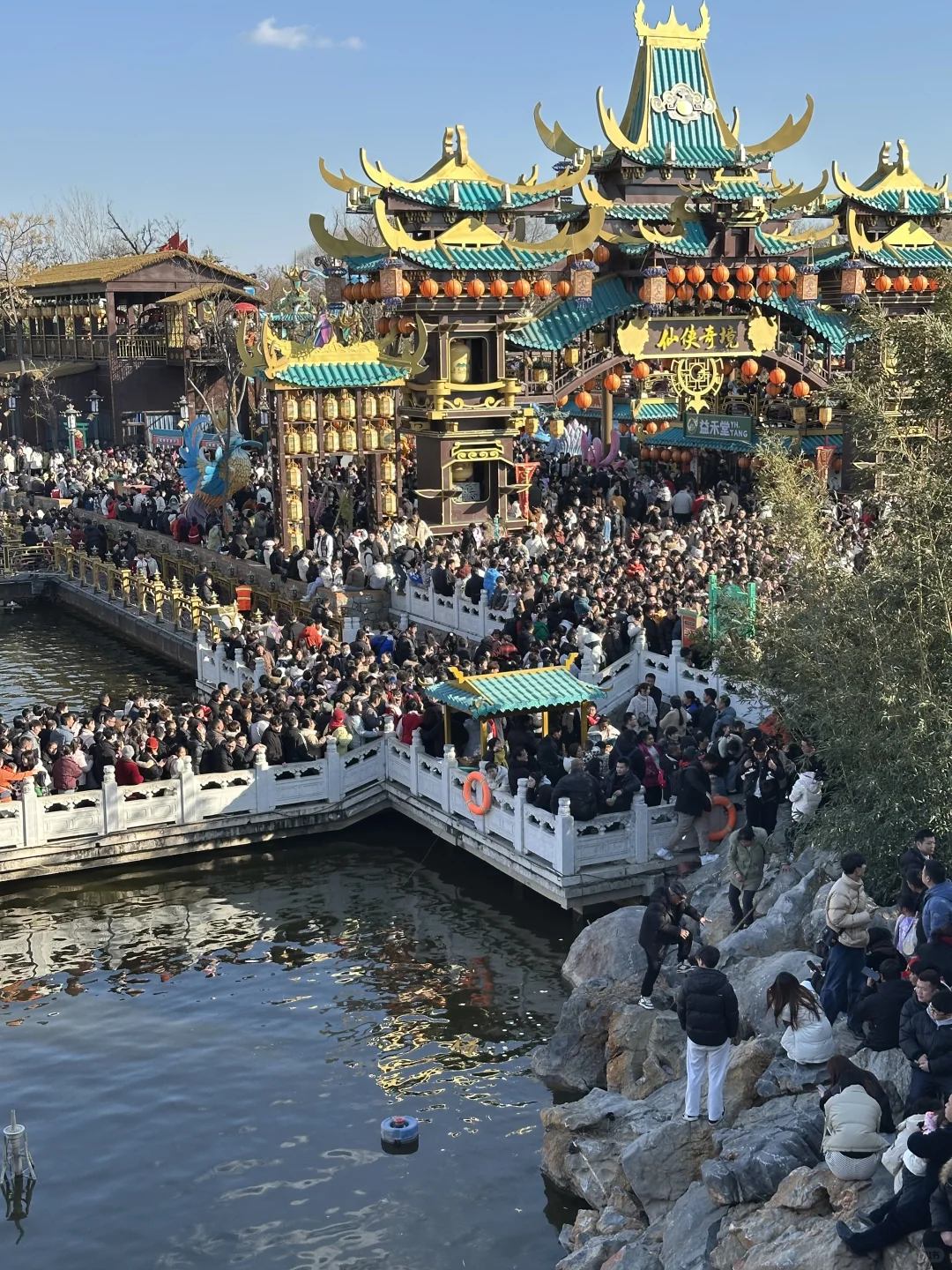 万岁山大宋武侠城人流量过多