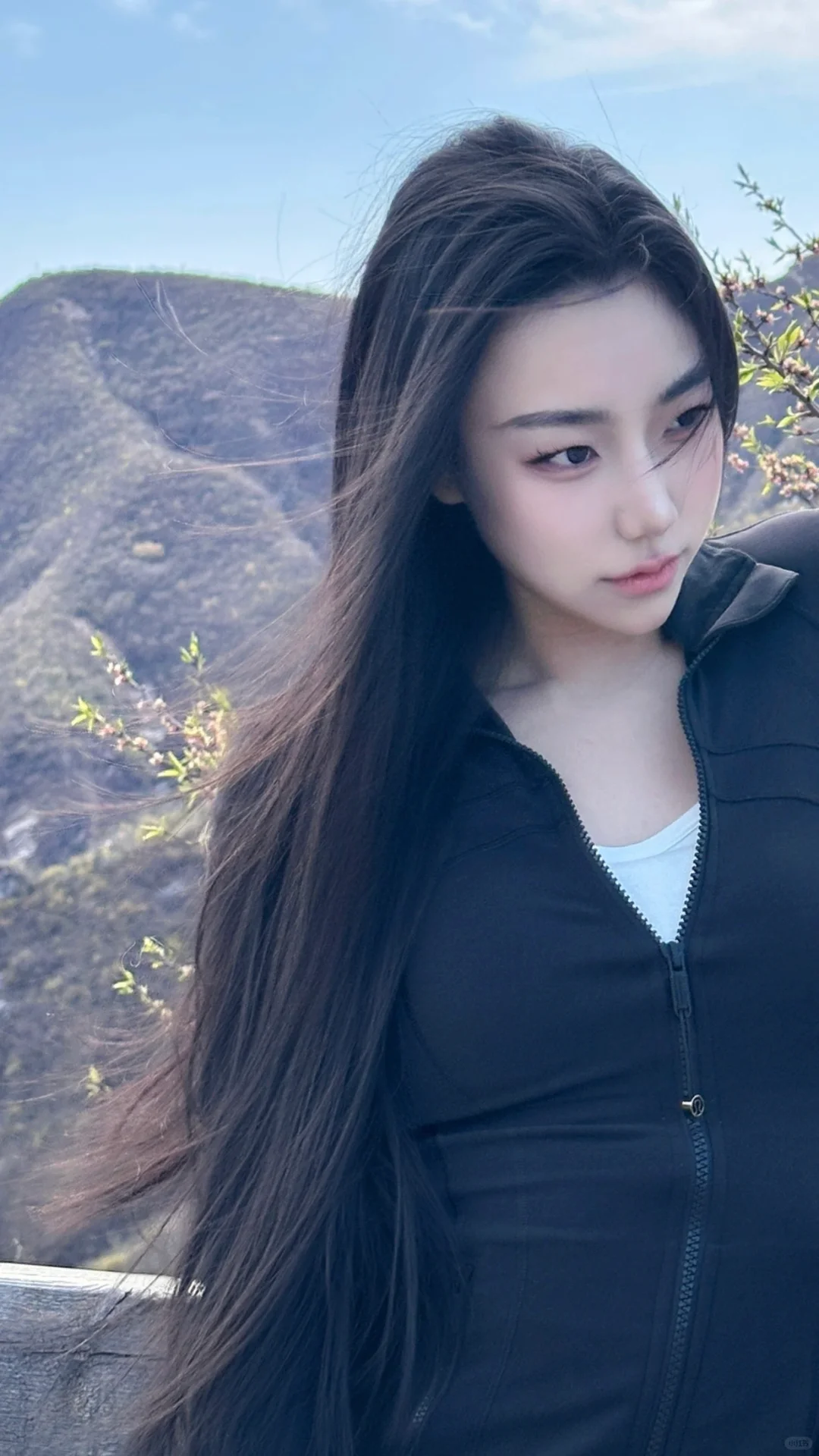 春风拂面时，又可以爬山了