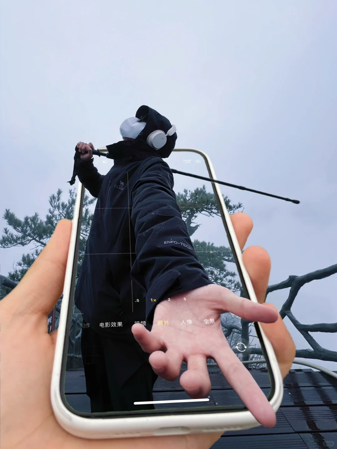 江西出现了新型爬山方式！悬崖动车他来了……