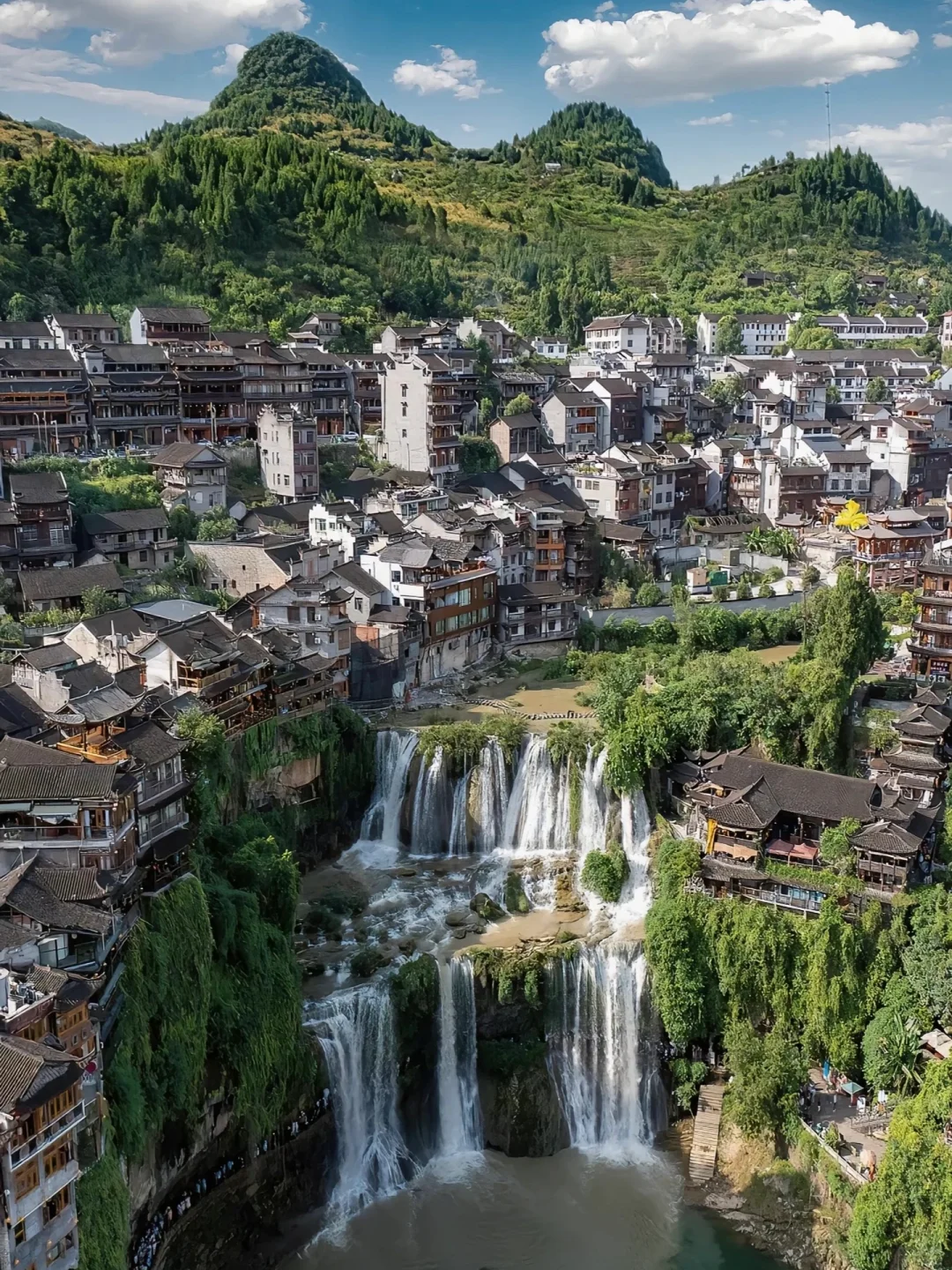 第一次带爸妈去湖南，去看凤凰古城