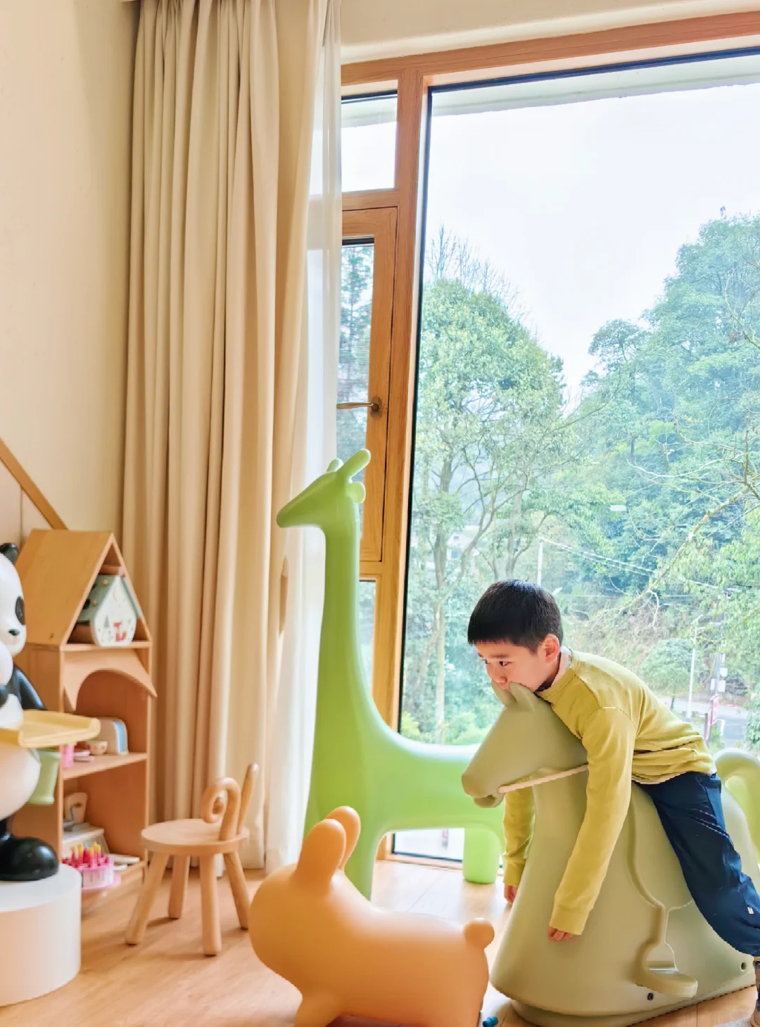 在碧峰峡，住到一家舍不得退的🐼亲子民宿