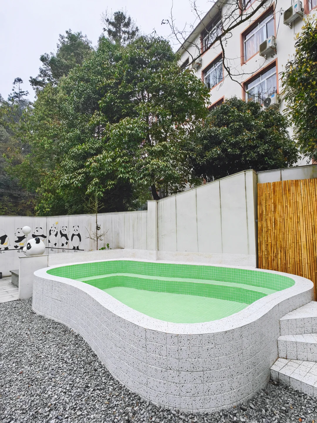 在碧峰峡，住到一家舍不得退的🐼亲子民宿