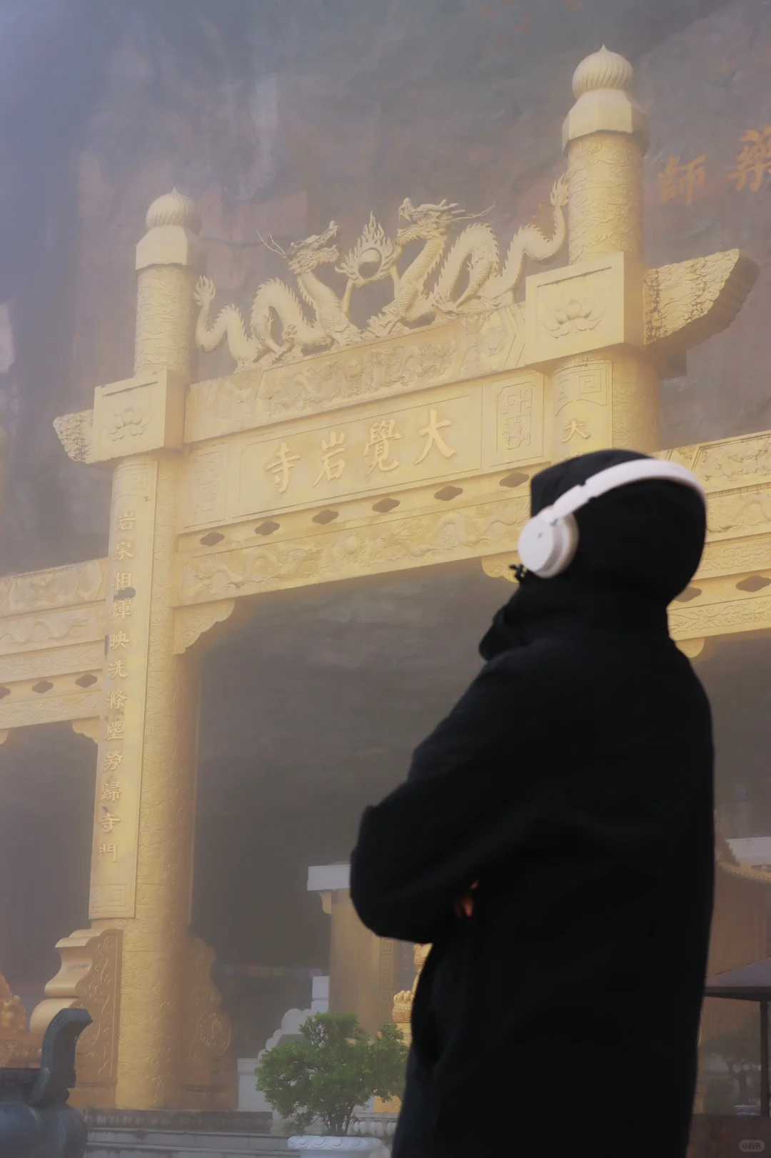 江西出现了新型爬山方式！悬崖动车他来了……