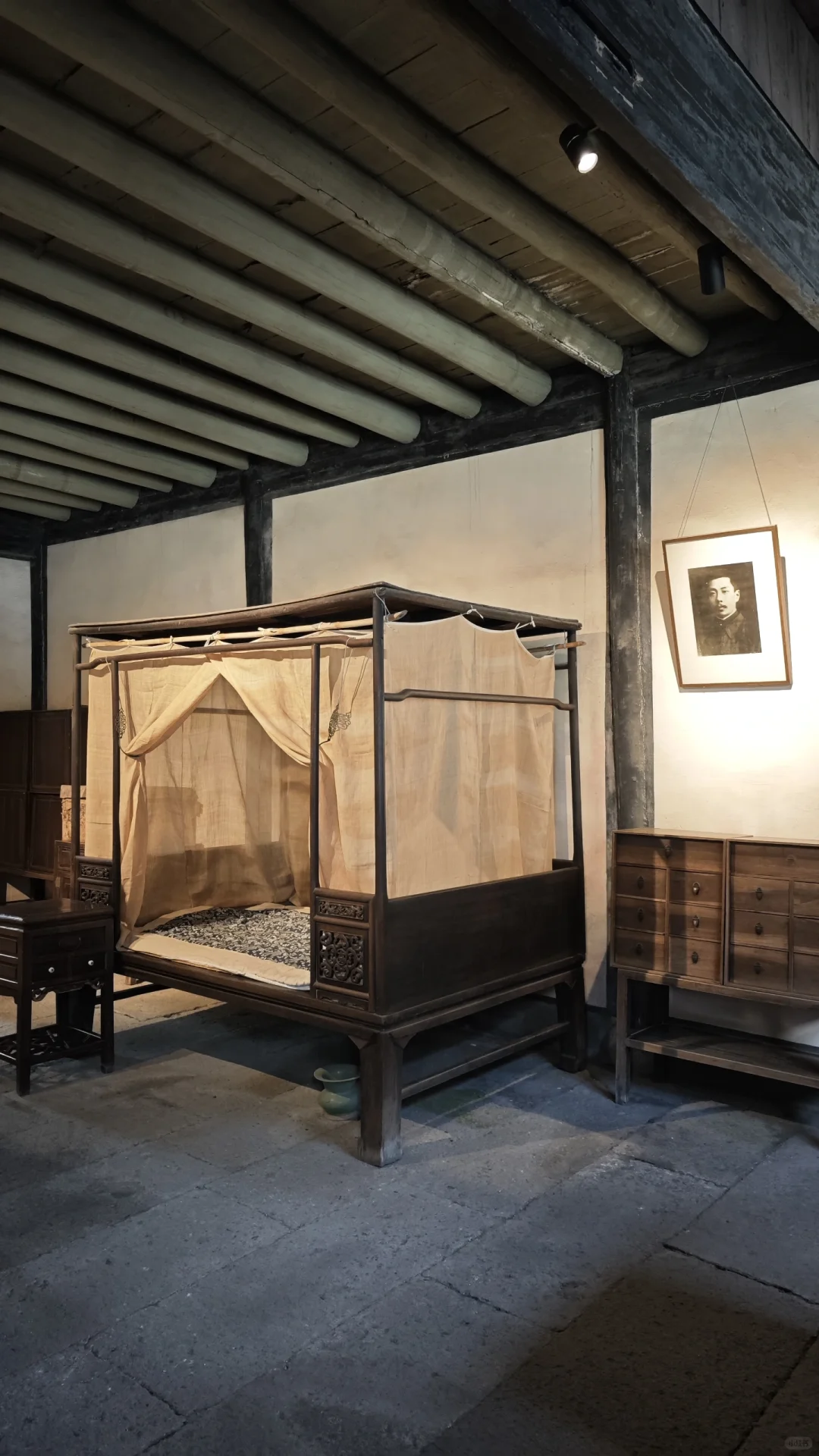 从百草园到三味书屋，一键穿越鲁迅的童年