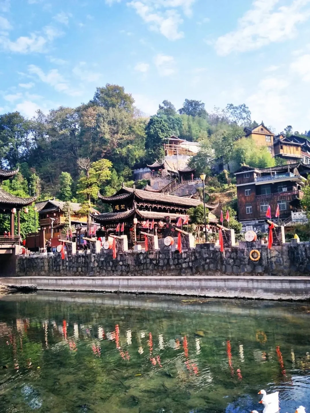 第一次带爸妈去湖南，去看凤凰古城