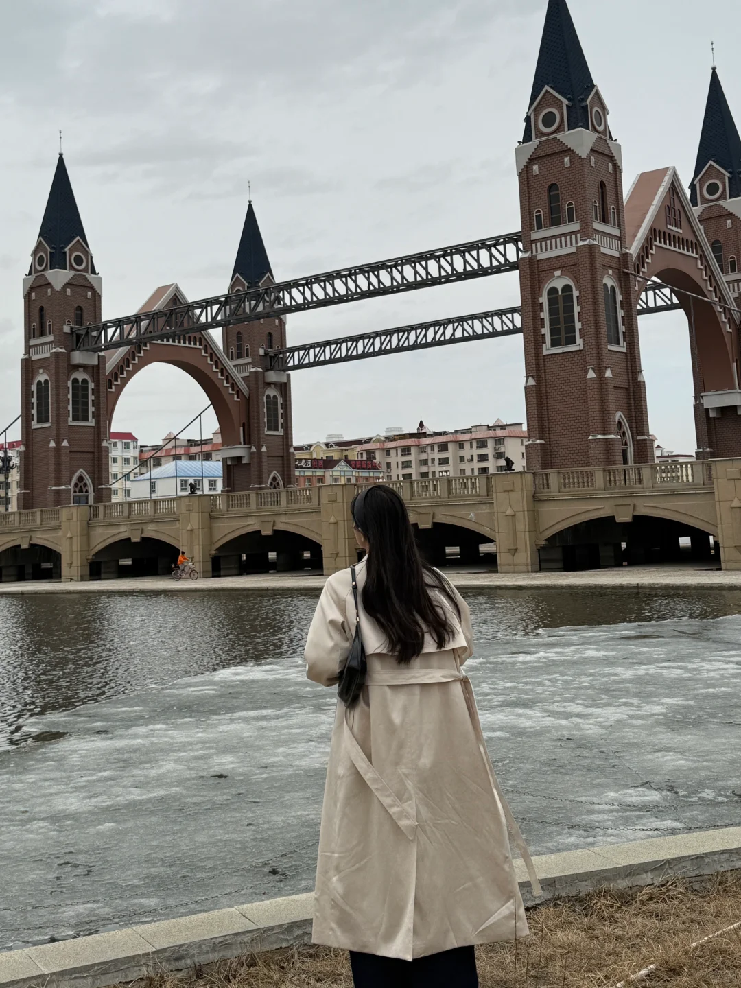 在乌鲁木齐就不能看海了？