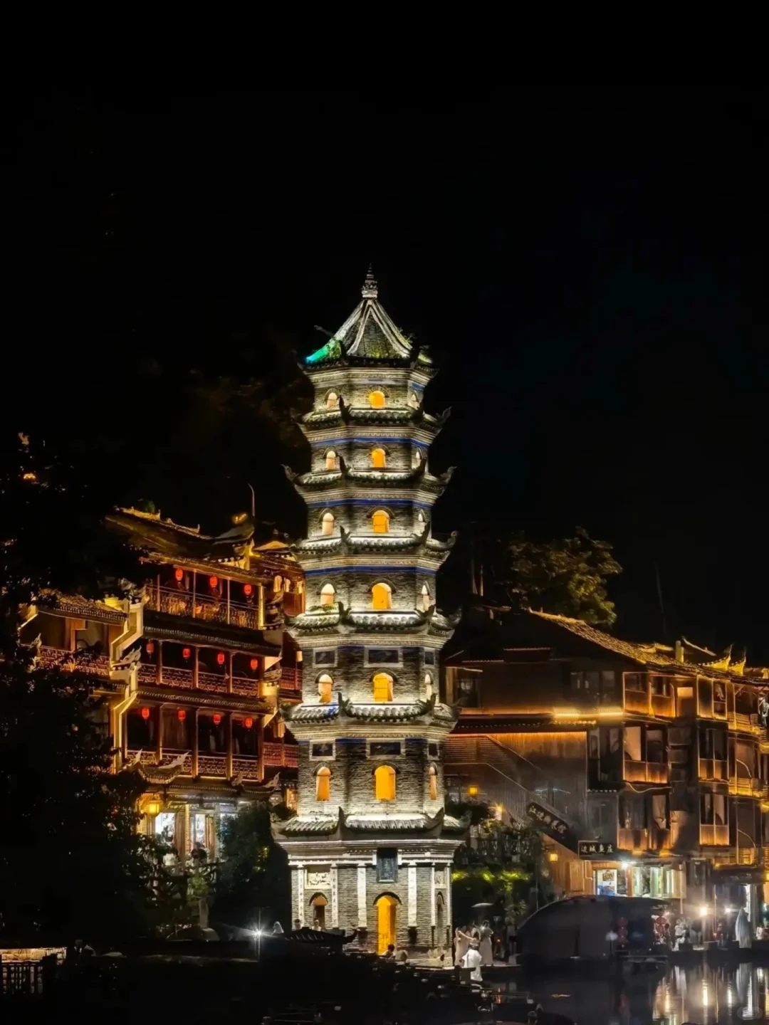 第一次带爸妈去湖南，去看凤凰古城