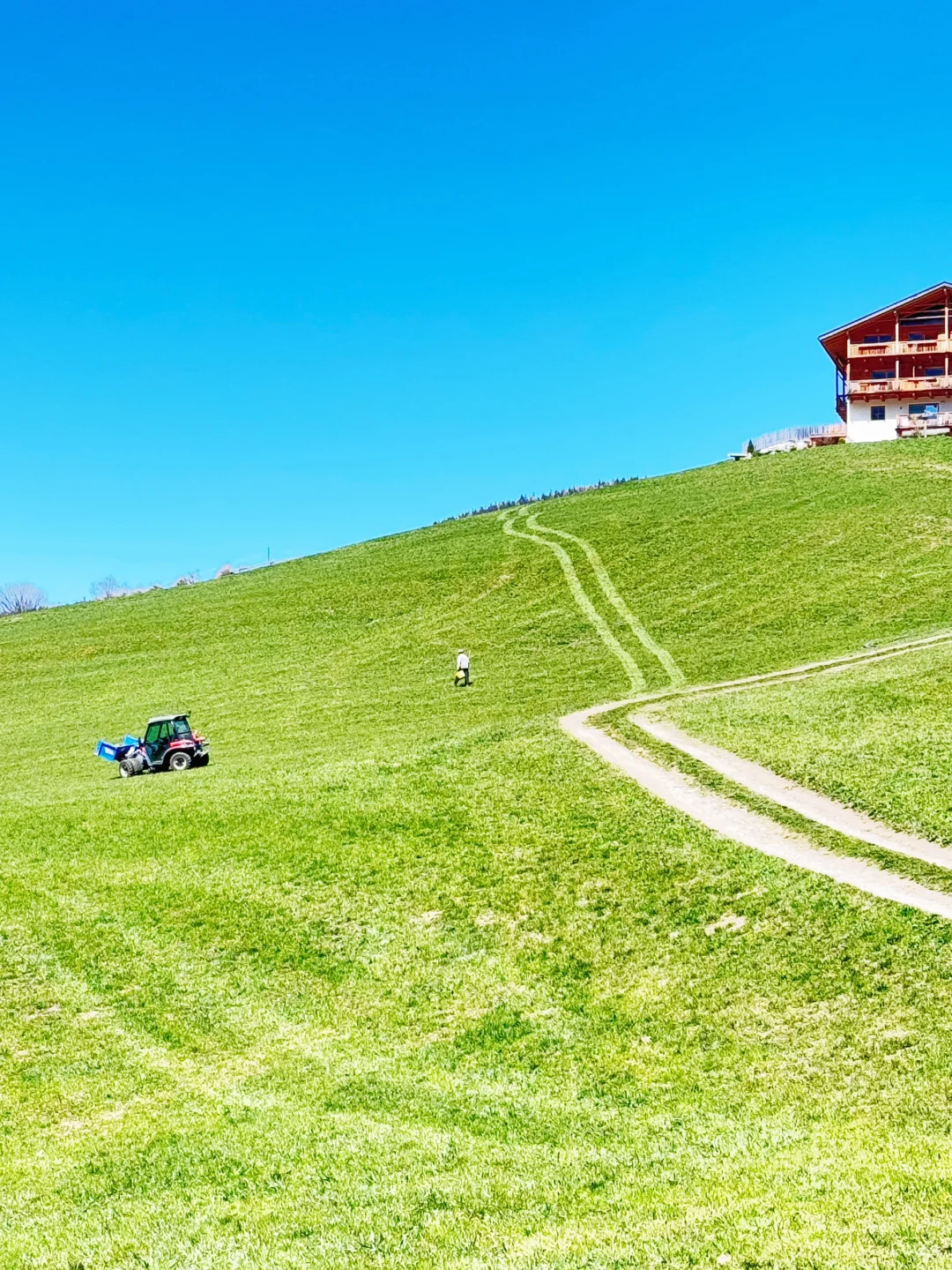 Dolomites孤独教堂一直孤独