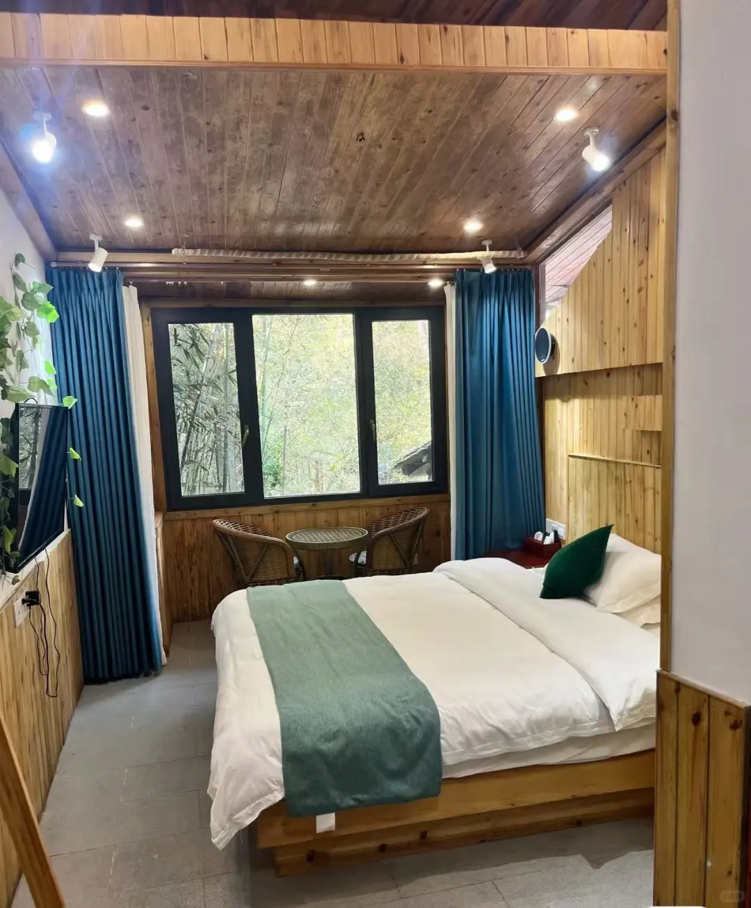 凤凰古城两天一晚超强旅游攻略