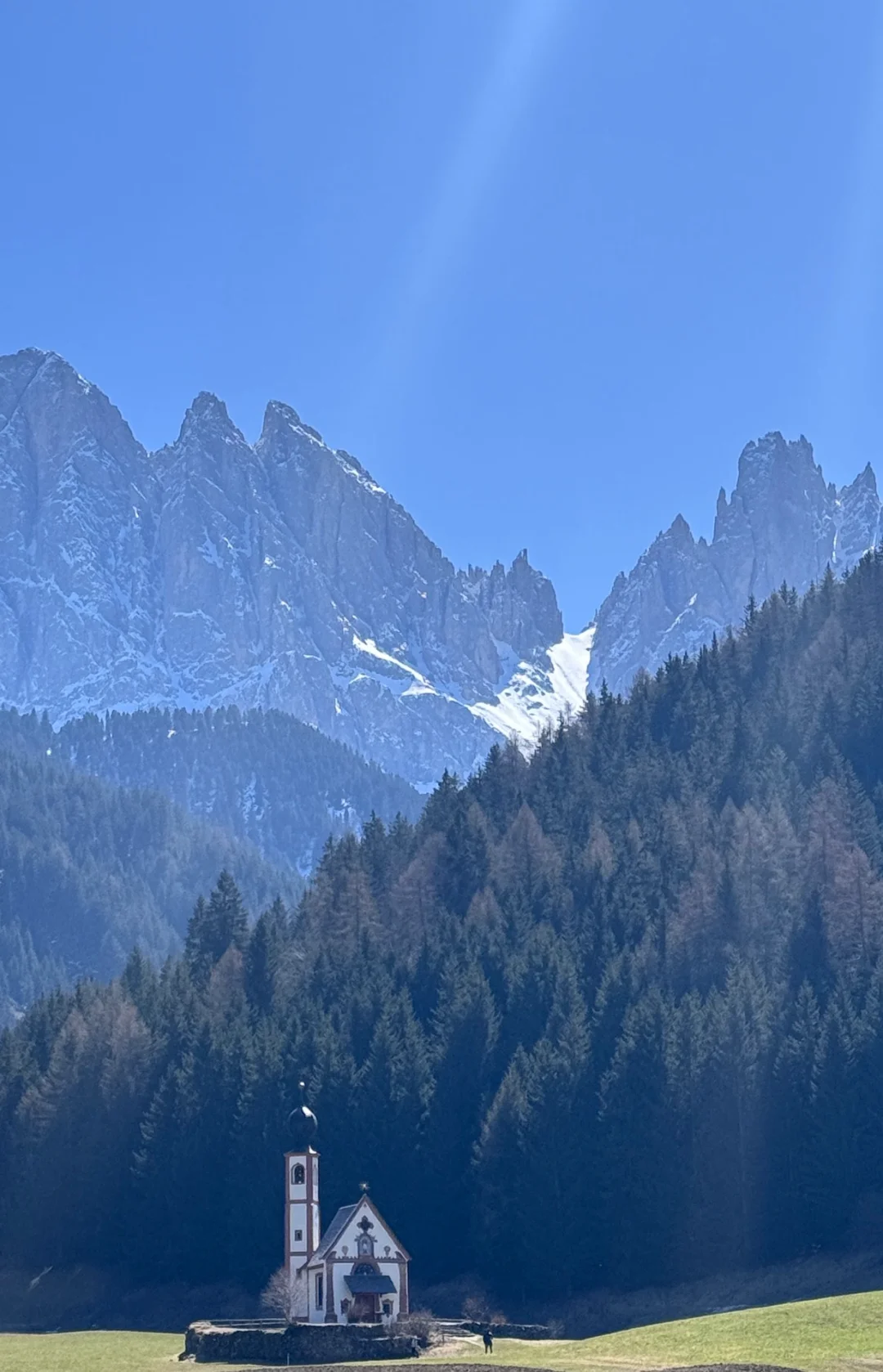 Dolomites孤独教堂一直孤独