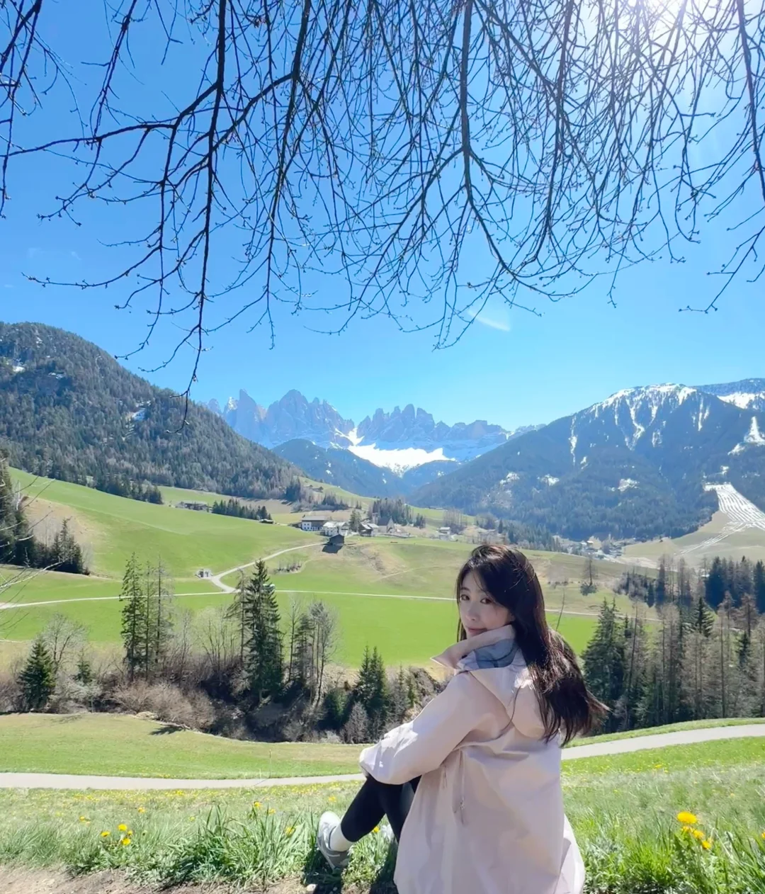 Dolomites孤独教堂一直孤独