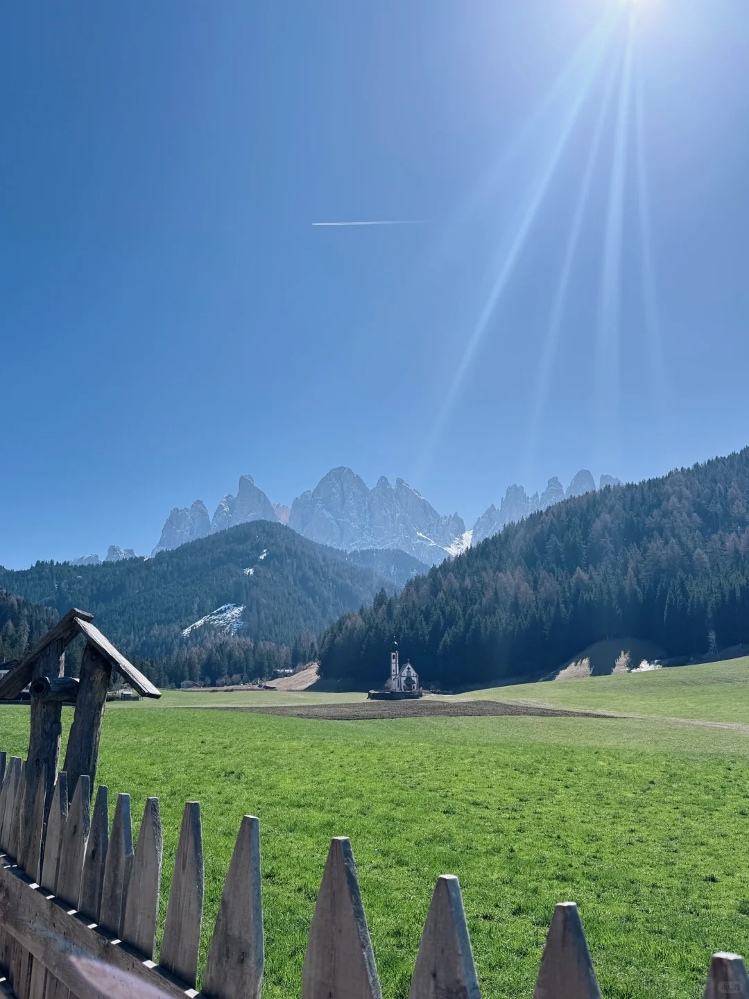 Dolomites孤独教堂一直孤独