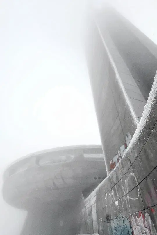 哇塞！探秘保加利亚的冰峰纪念碑