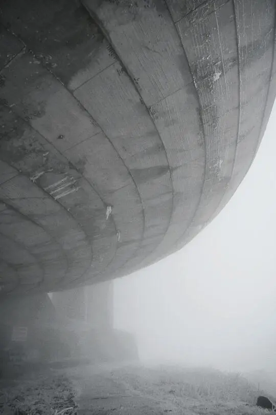 哇塞！探秘保加利亚的冰峰纪念碑