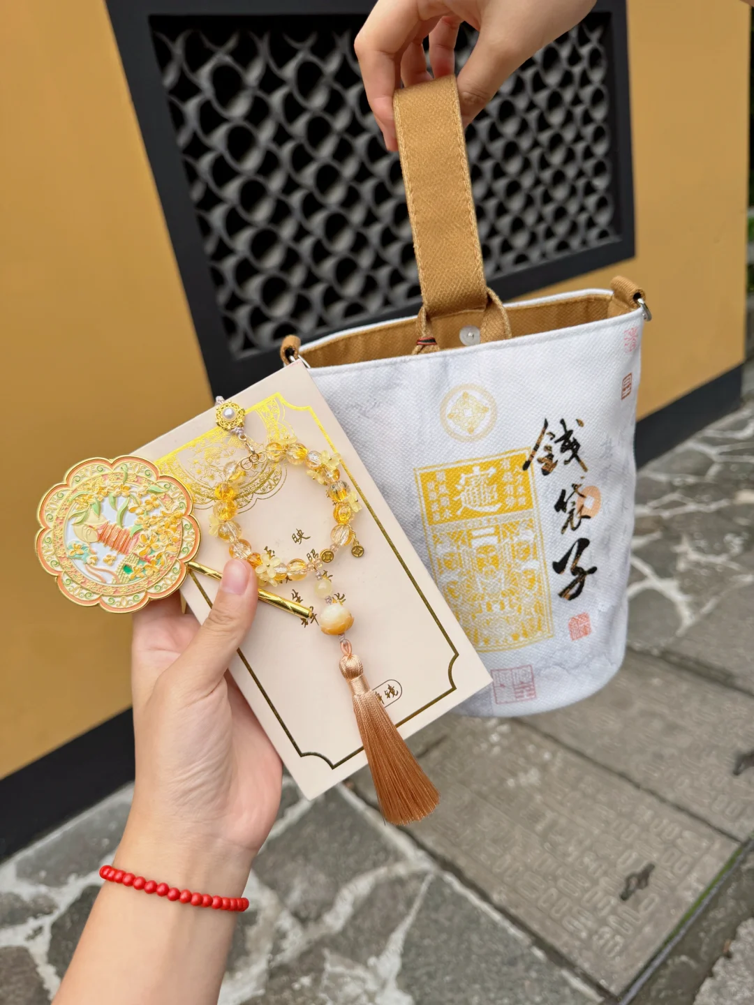 来杭州灵隐只求两件事：“十八籽和钱袋子”❗