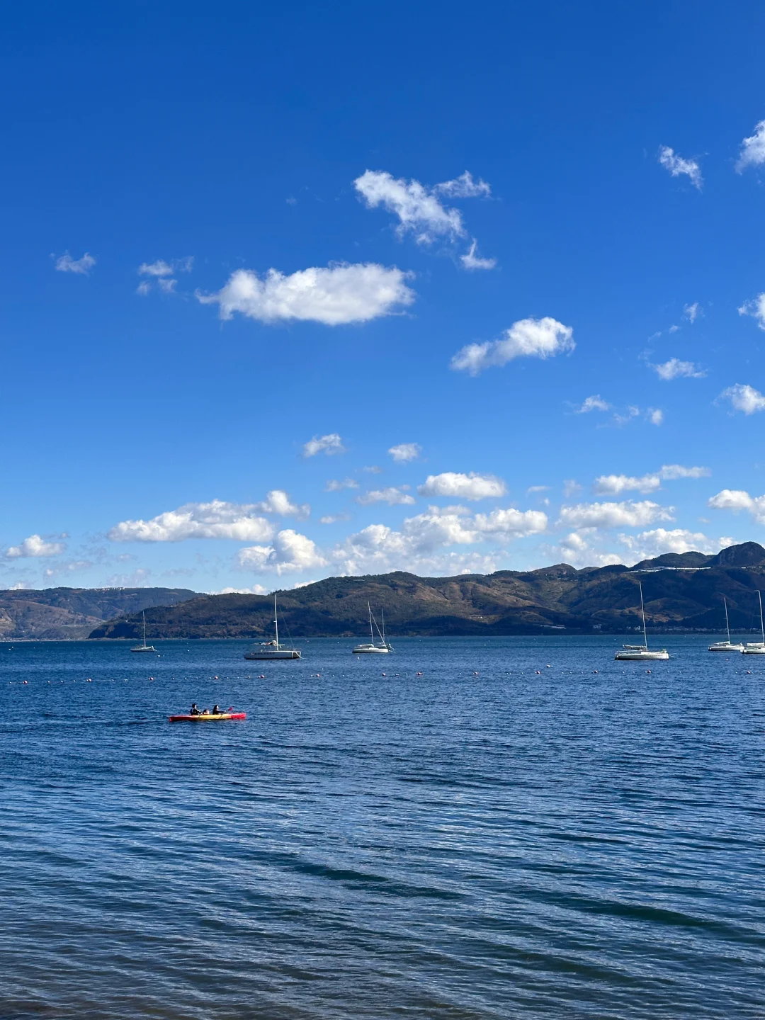 抚仙湖就是一个巨大的lalaland………