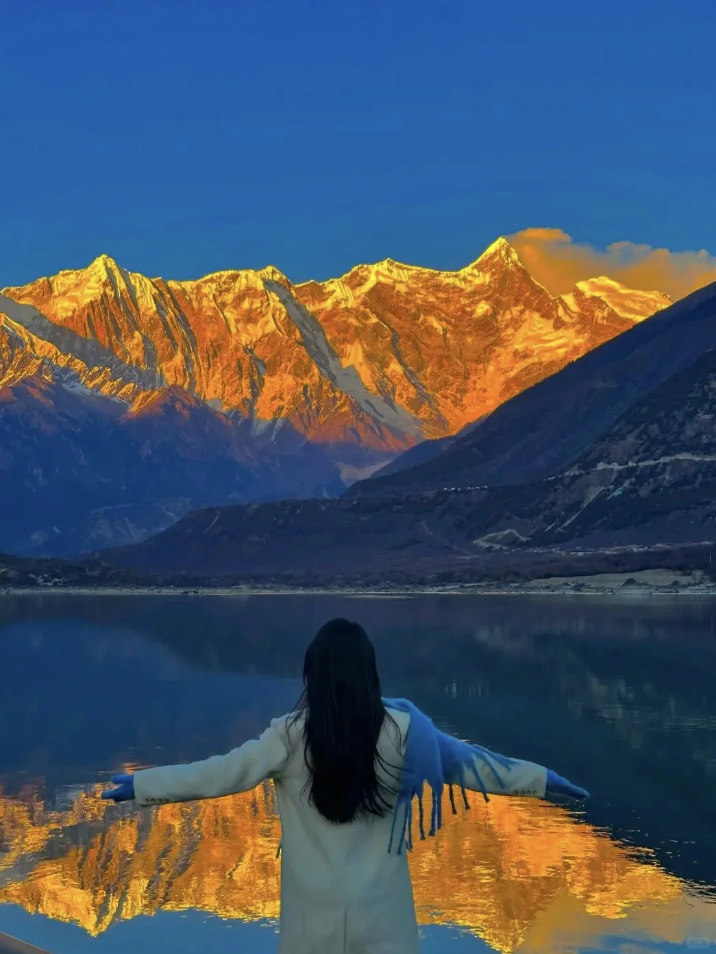 林芝的十里桃花🌸和日照金山，真的太震撼啦！