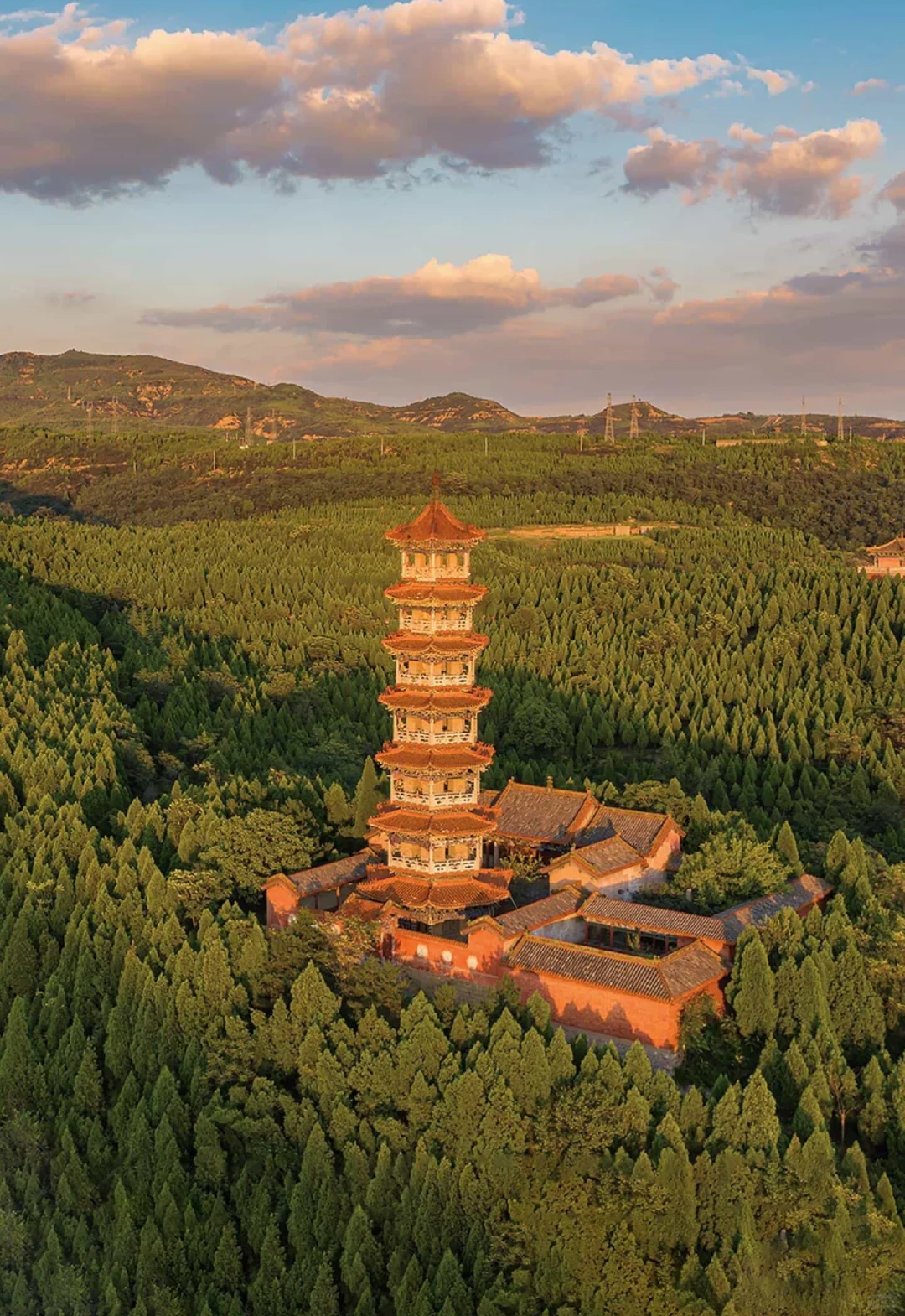 这个秘境你知道吗？藏在山里！