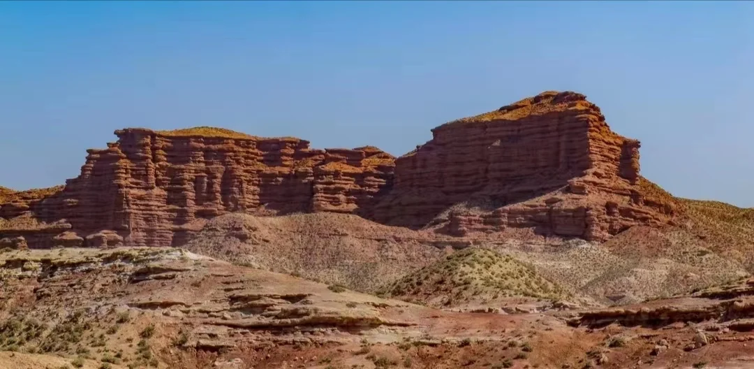 平山湖大峡谷：时光的雕刻大师⏳