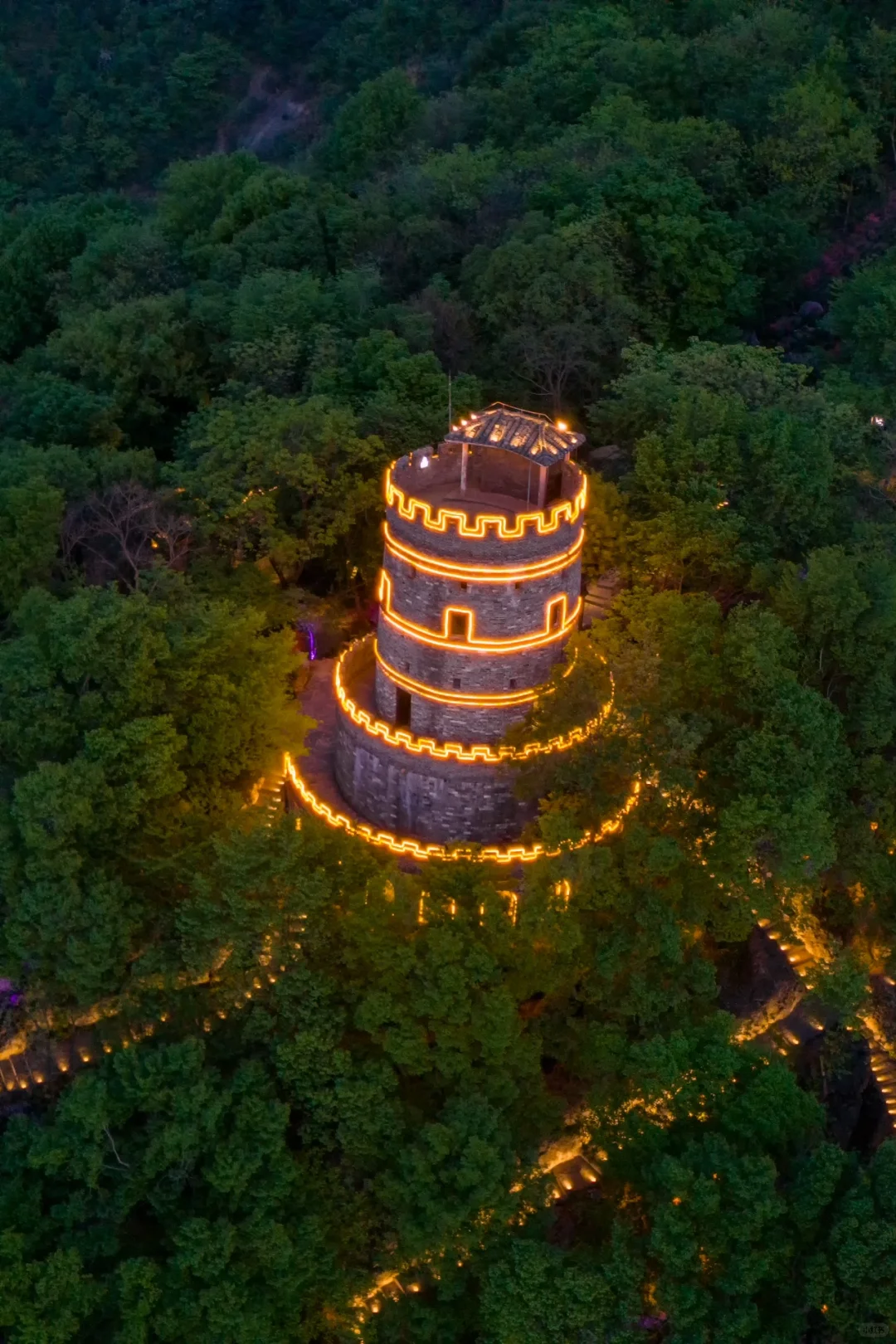 迄今为止，我最喜欢的春日小镇出现了