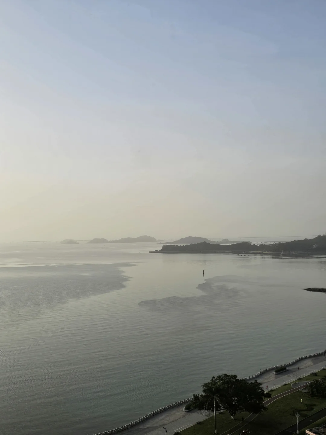 15日珠海景区早间晴天少云➕轻霾✔️有日出