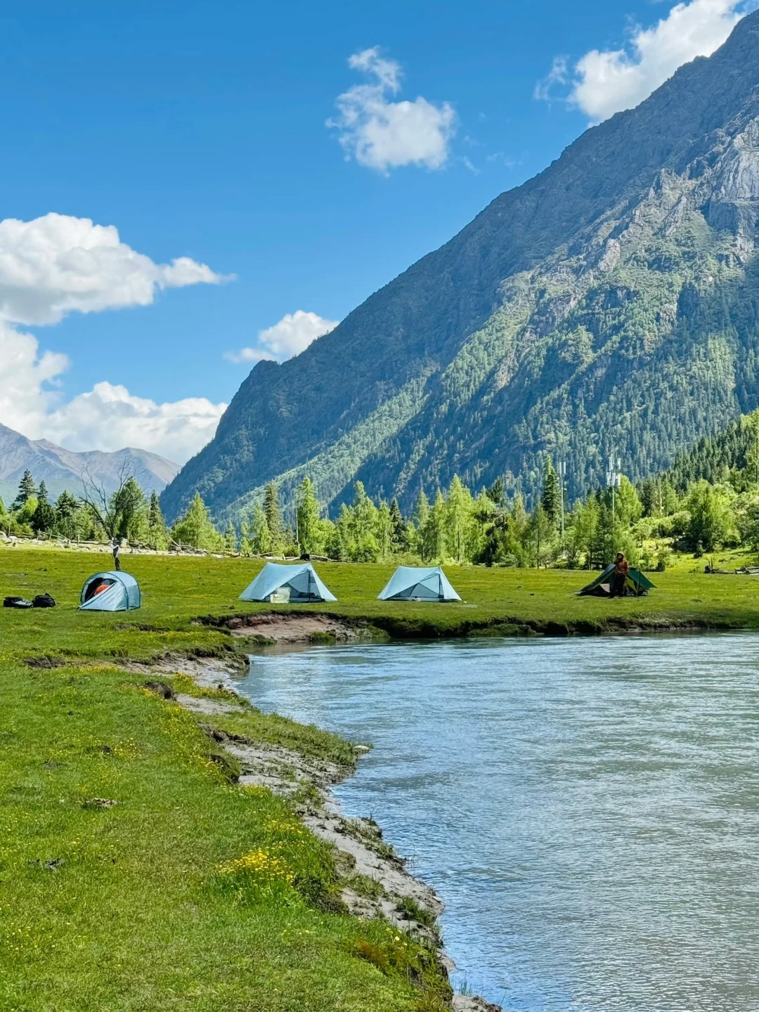 人去不了瑞士，但总得和朋友来川西吧🏔