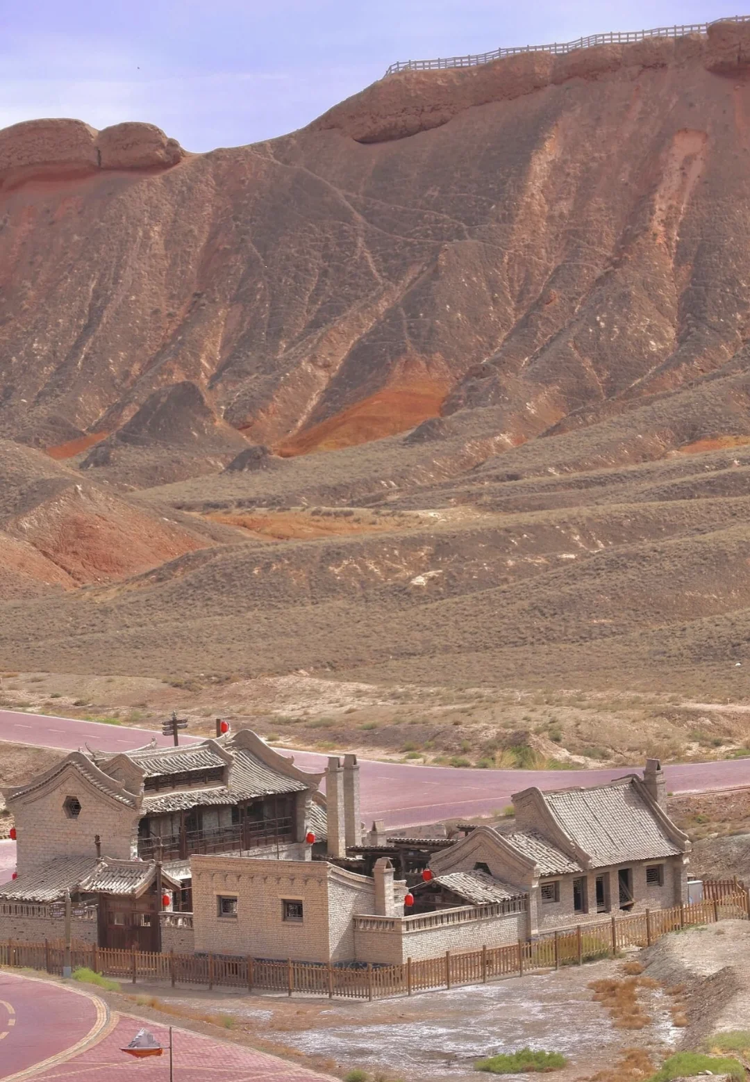 平山湖大峡谷：自然的时光长廊🏞️