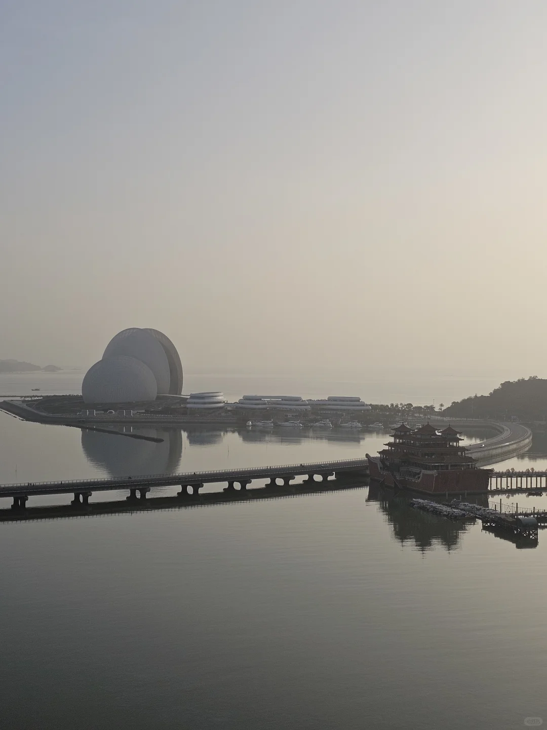 15日珠海景区早间晴天少云➕轻霾✔️有日出