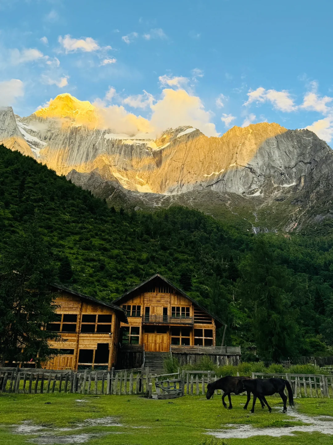 人去不了瑞士，但总得和朋友来川西吧🏔