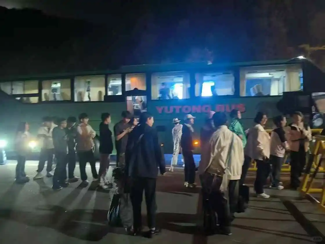 4月14日老君山夜爬徒步抵达景区