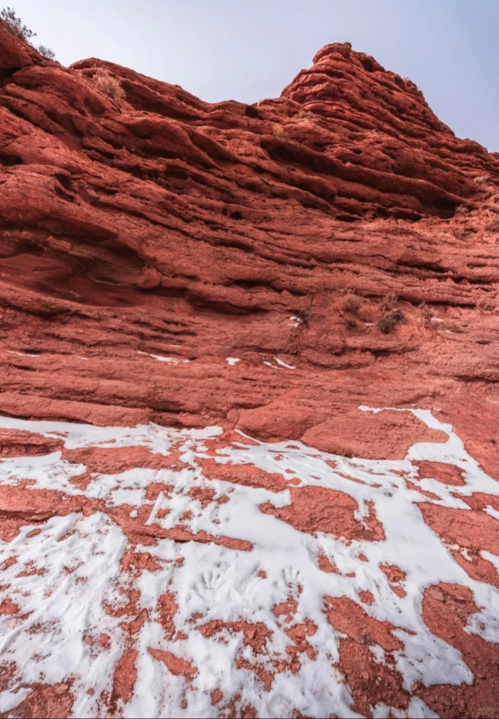 平山湖大峡谷：地质奇观的瑰宝💎