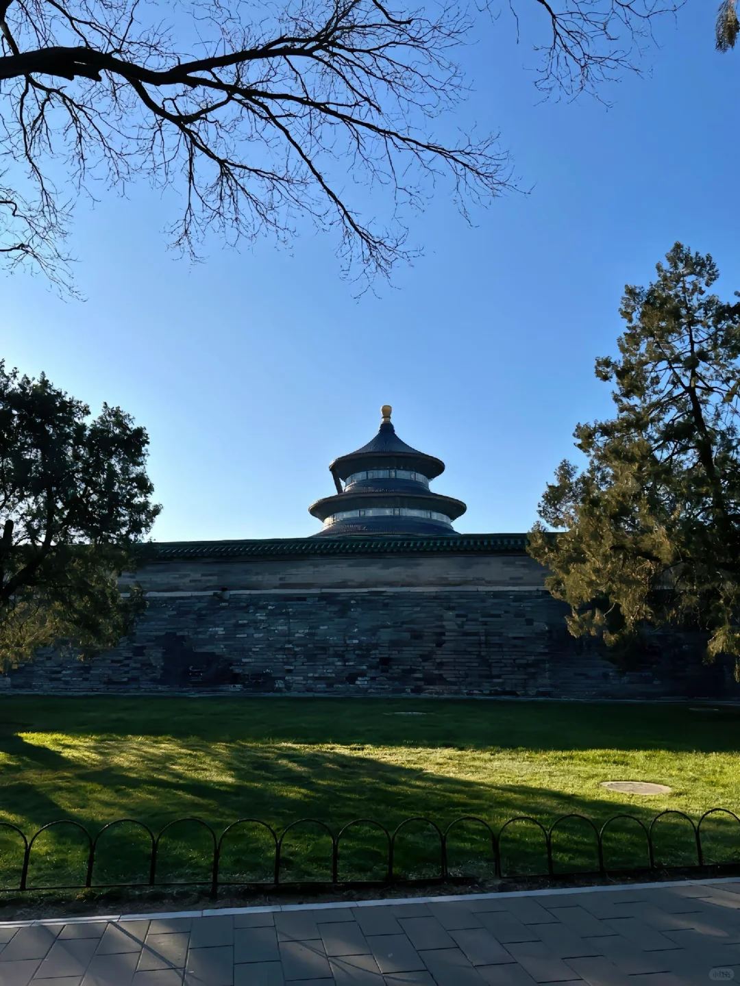 北京天坛会惩罚每一个带包带纸的人！！！