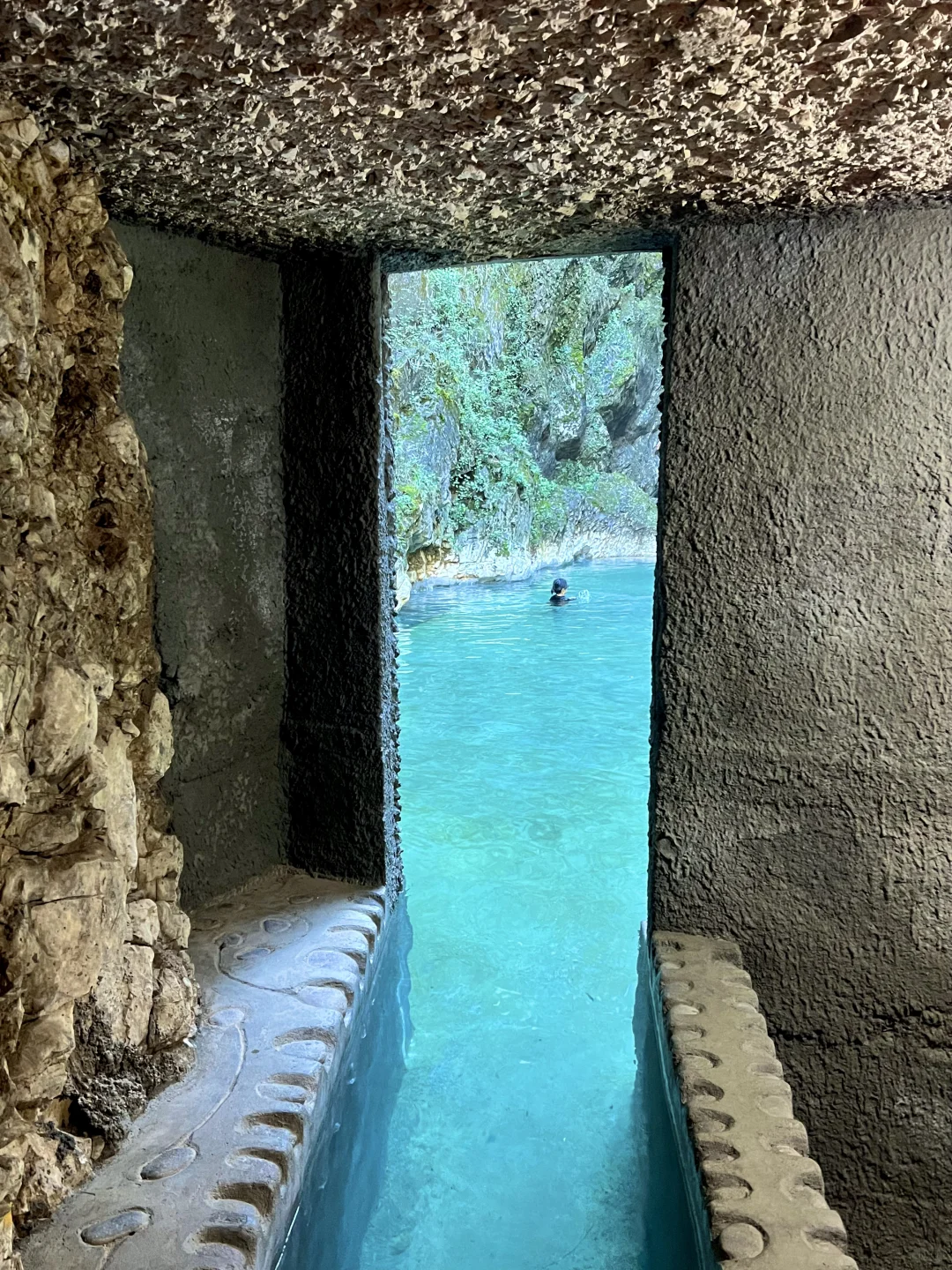 亲眼见到才相信😭世上真有流着温泉的瀑布♨️