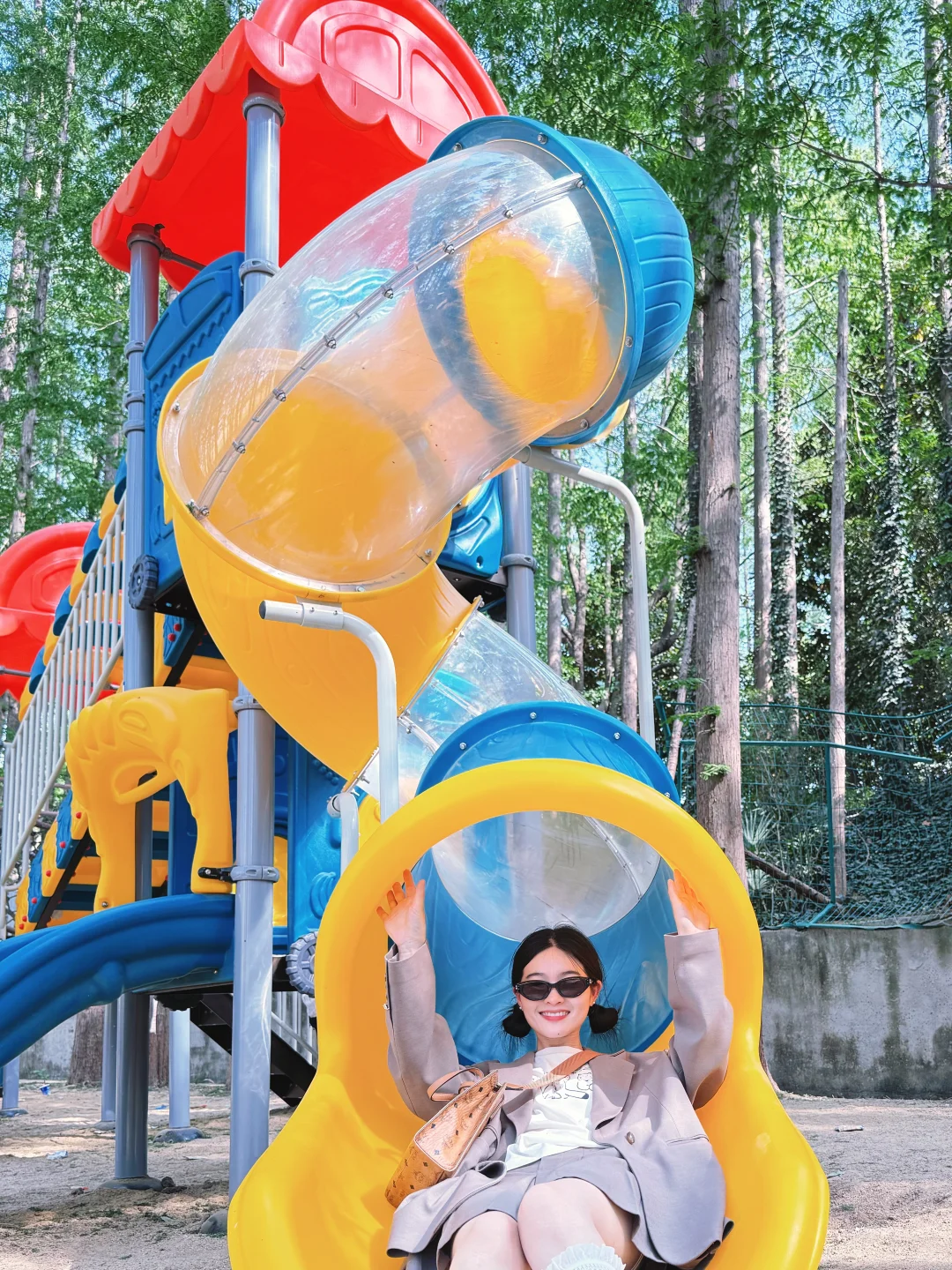 六合金牛湖风景区。