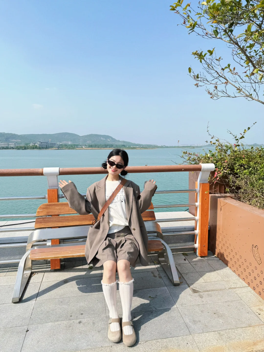 六合金牛湖风景区。