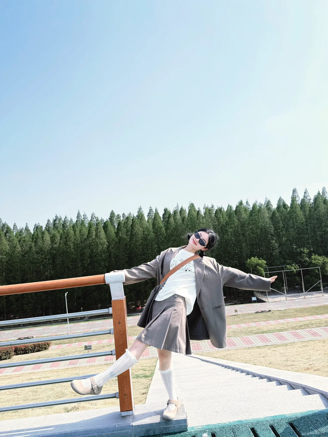 六合金牛湖风景区。