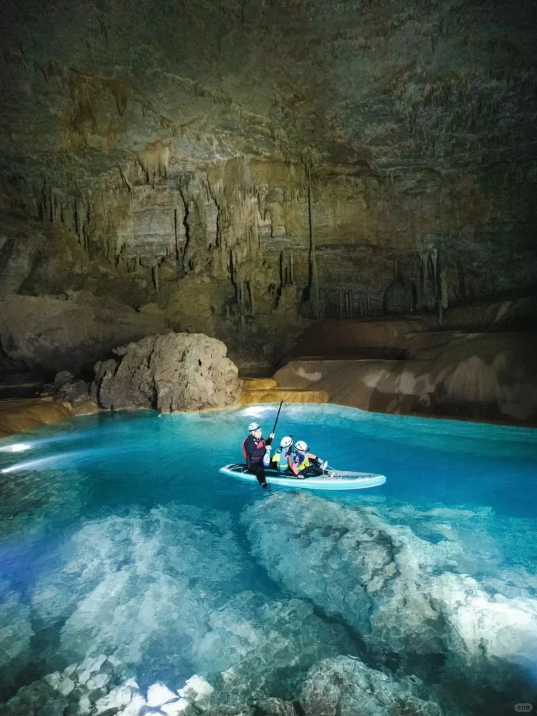 《国家地理》没骗我！这不愧是水溶洞天花板
