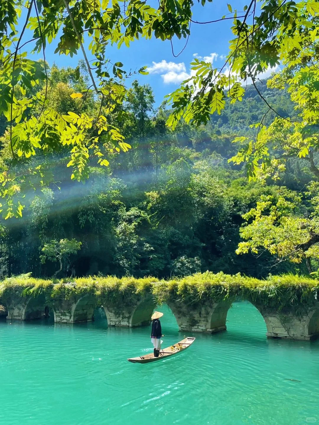 和老公去了贵州的千户苗寨 太震撼了！