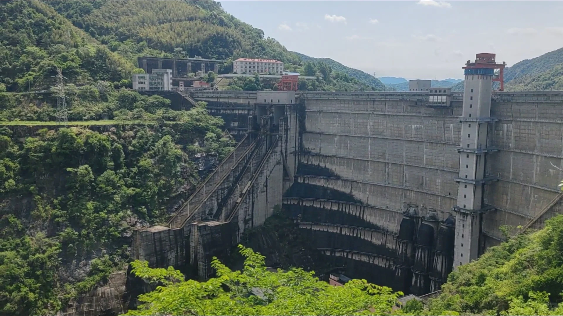 厦门—赣州古城—郴州～东江湖～