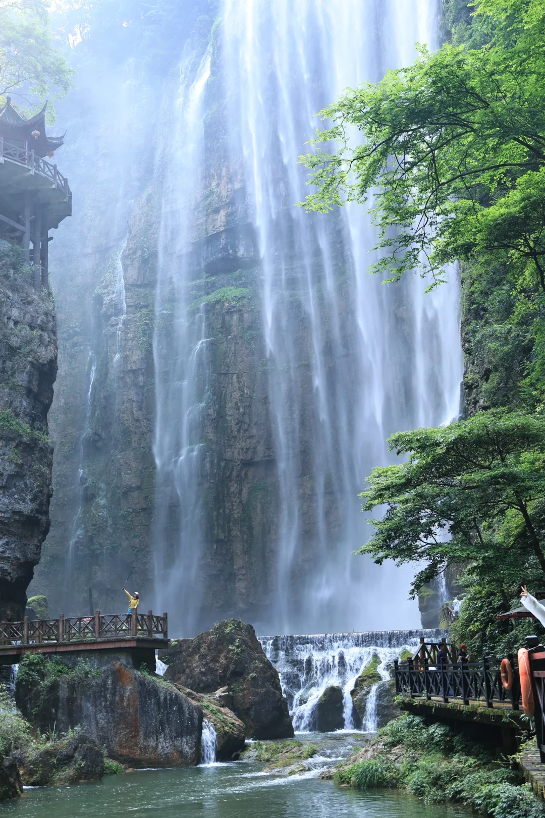 迄今为止！湖北最让我惊艳的瀑布出现了！！！