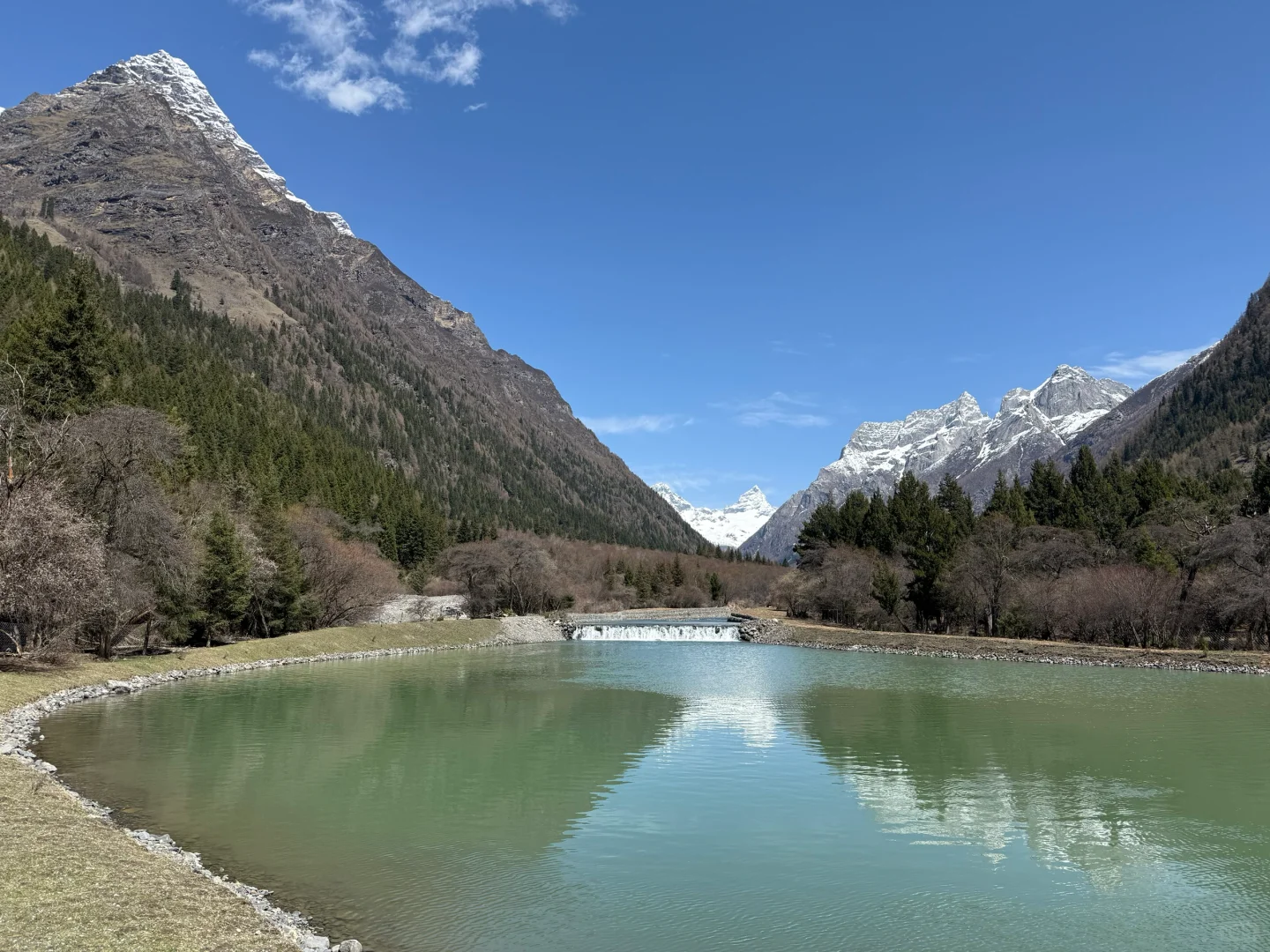 四姑娘山：镜头抓不住的日月同辉